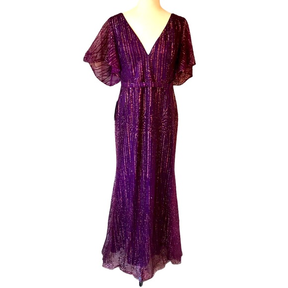 Dresses & Skirts - 🍁PLUM FISHTAIL FORMAL GOWN WITH GLITTER